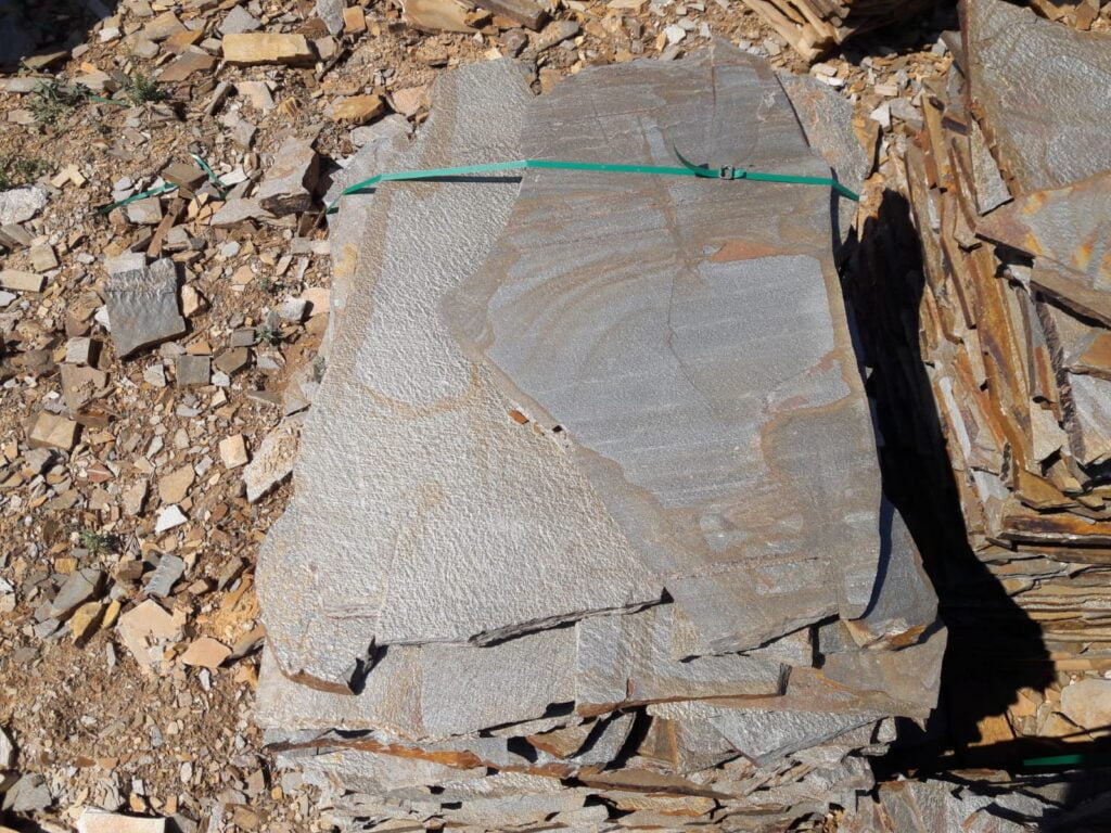 Yeşil Kayrak Taşı 1 Yesil Kayrak Tasi