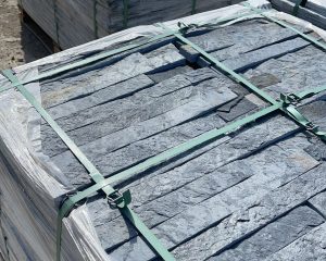 Ebatlı Kayrak Taşları